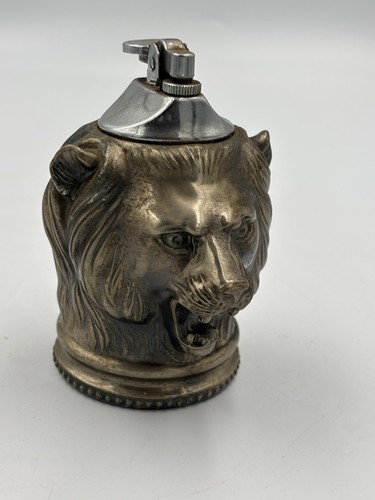 Vintage roaring lion head - vintage,